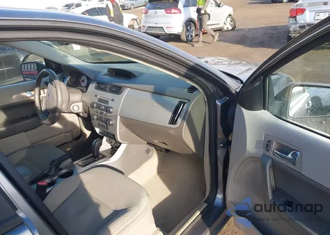 2011 Ford Focus Ses z USA, uszkodzony, nr VIN 1FAHP3GN0BW153811